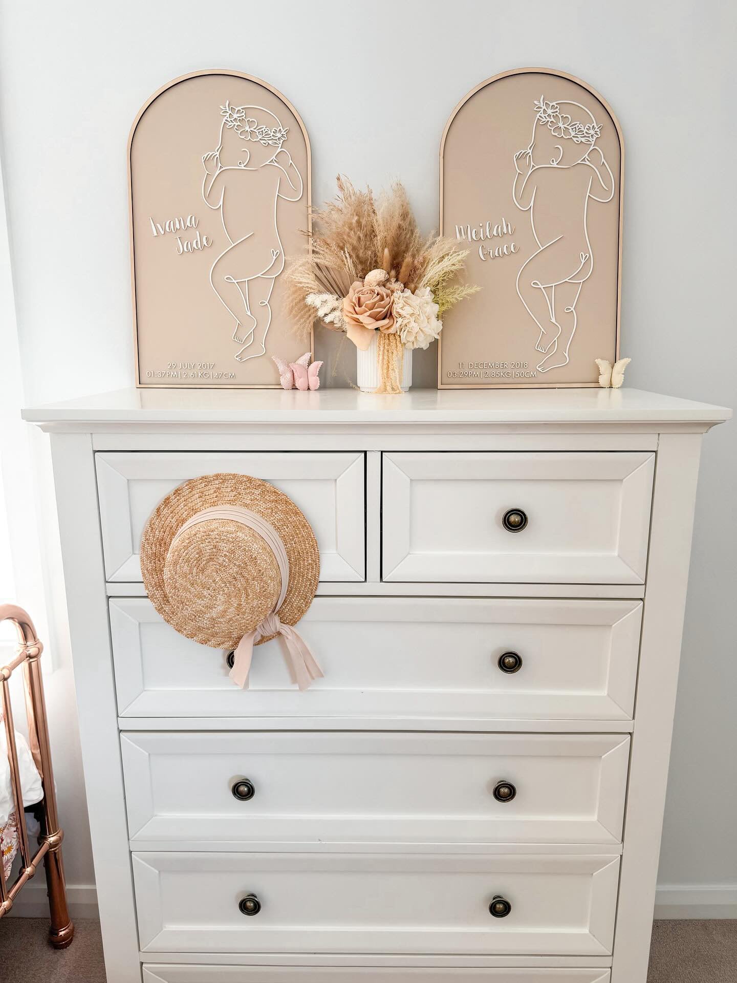 Birth Plaque Baby with Flower Crown