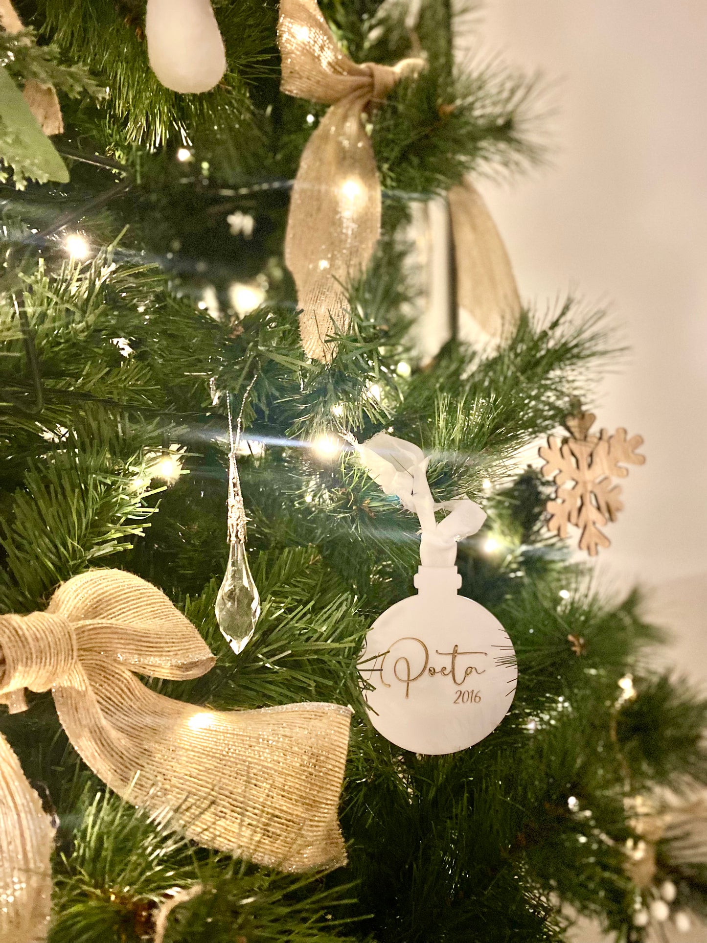 Classic personalised christmas bauble